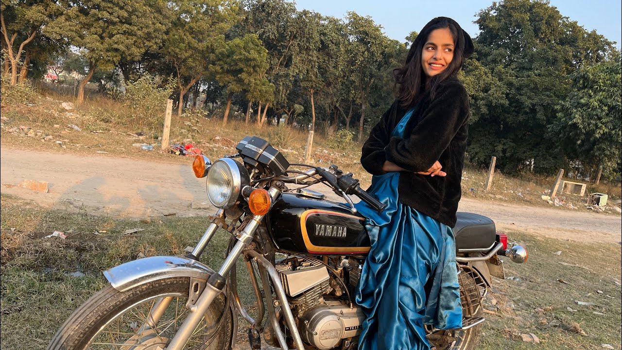 Girl Reviving Rx 100 in saree 💨💨|| #rx100 #rxgirl