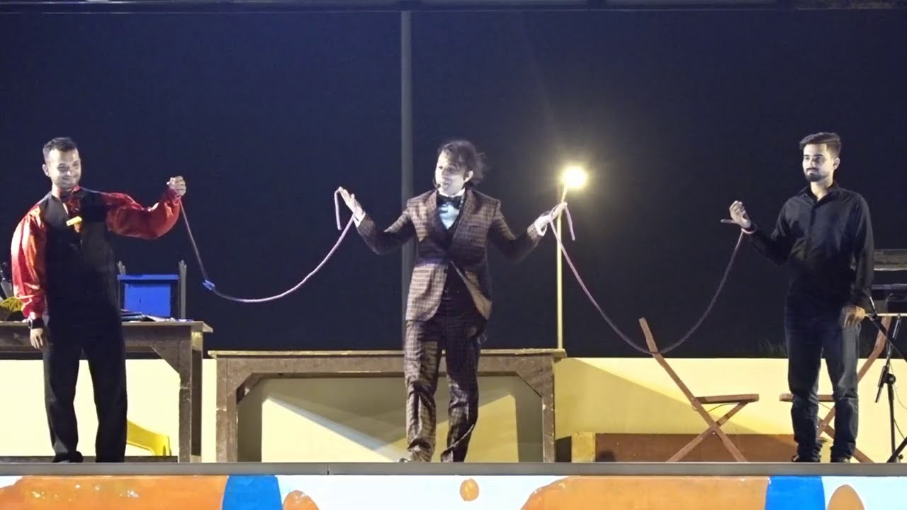 Walking rope Knot magic trick at Bahria Town Karachi illusionist Munawar Khan