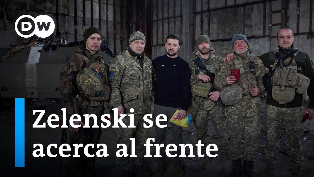 El presidente ucraniano visita por sorpresa a sus tropas cerca de Bajmut