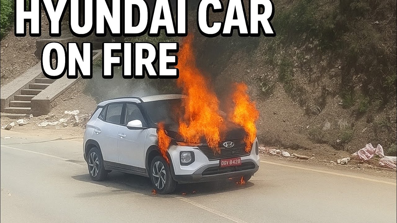 गाडीमा  एक्कासी भयानक आगो! हेर्नुस् के भयो | Shocking Car Fire on Road 🔥