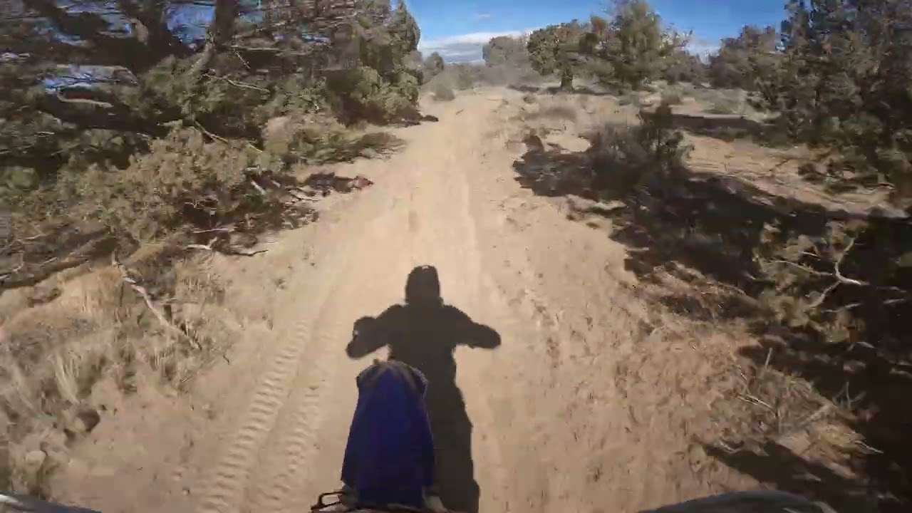 Desert style dirt biking in Central Oregon
