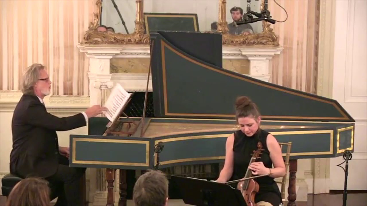 M&eacute;lisande Corriveau, pardessus de viole : Boismortier :   Sonata G Minor :  Courante & Gigue