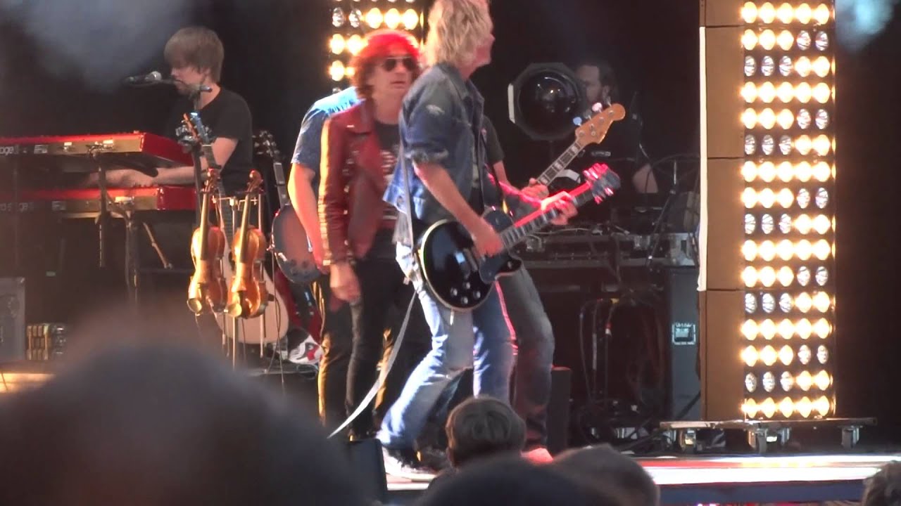 Magnus Uggla - Skandal Bjotis (det är inte kärlek, det är kramp), Stockholm 17.8 2012