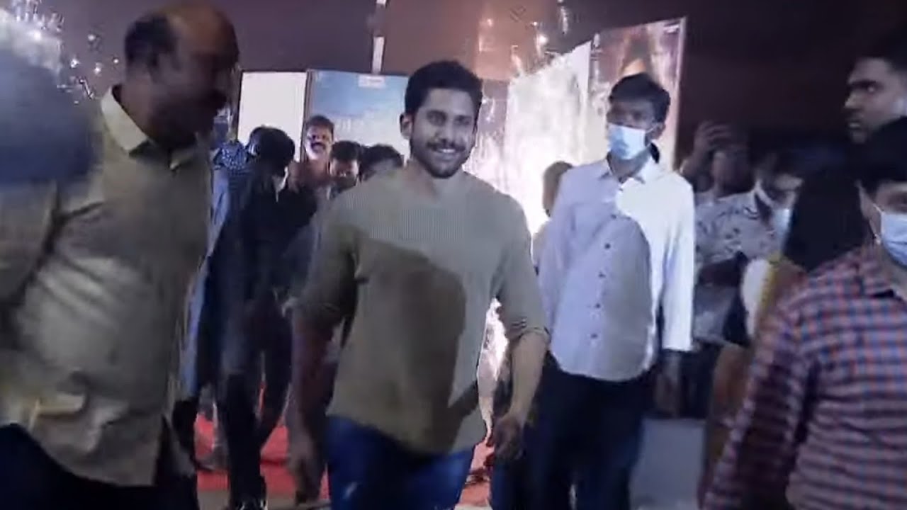 Akkineni Naga Chaitanya Grand Entry At Most Eligible Bachelor Pre Release Event | Akhil, Pooja Hegde