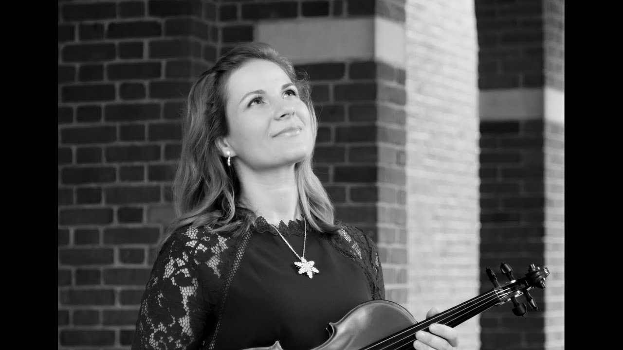 Eliza Pirosca Warden - Dumnezeu Este Cu Noi / God With Us (Live Concert)