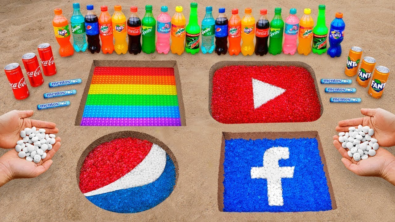 YouTube, Pop It, FaceBook e logotipo da Pepsi no buraco com Orbeez, refrigerantes populares e Mentos