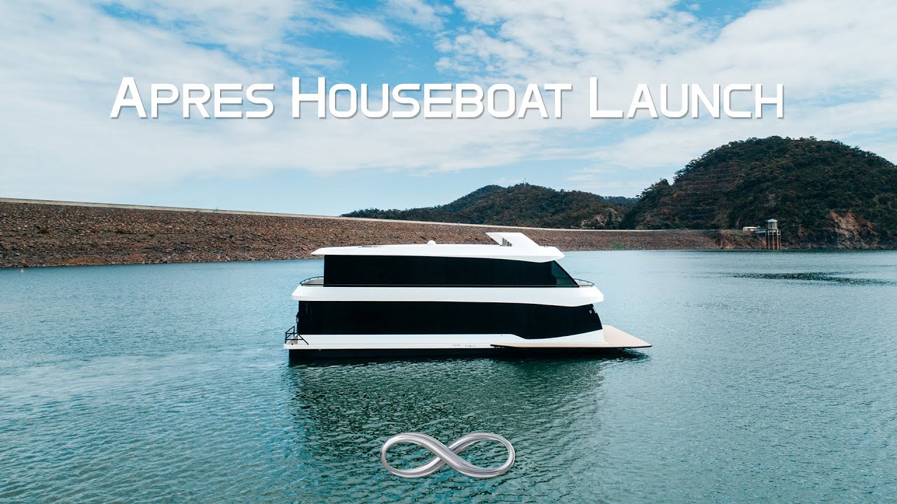 Status Luxury Houseboats: Après Houseboat Launch