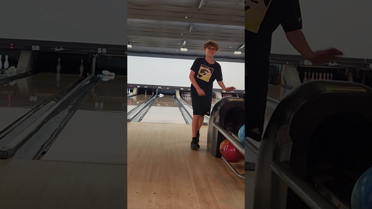 #youtuber #tennis #bowling #tennisfootwork #christopher #tennistechnique #gym