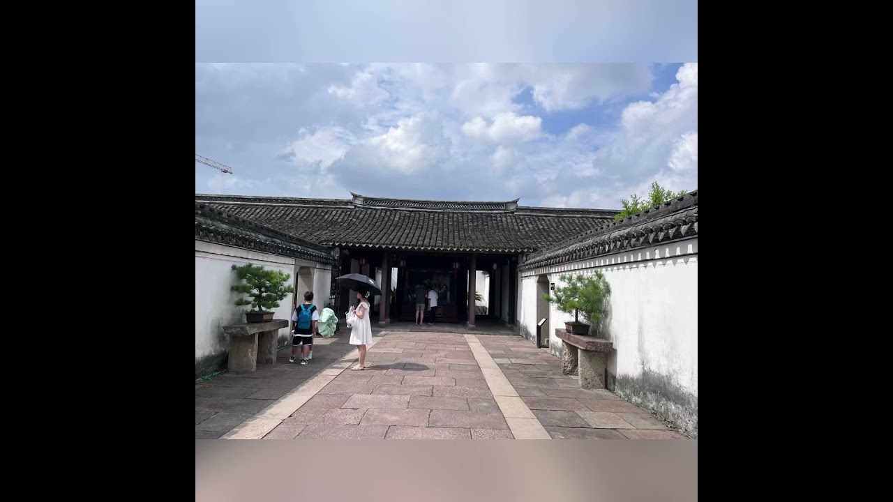 王守仁（1472年10月31日&mdash;1529年1月9日），幼名雲，字伯安，號陽明子，故世人稱之為王陽明，浙江紹興府餘姚縣（今浙江省寧波餘姚市）人，明代中期乃至中國歷史上重要和影響深遠的思想家、