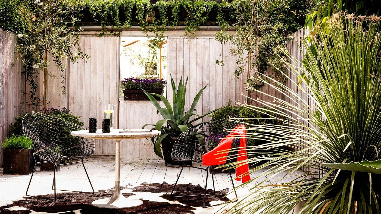 BACKYARD GARDEN FENCE DESIGN IDEAS | BEST FENCING IDEAS FOR SAFE OUTDOOR LIVING SPACE PRIVACY WALL