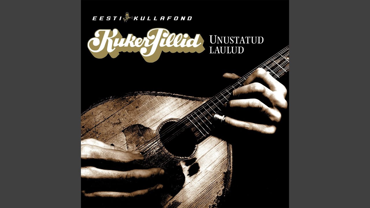 Laev Tõstis Üles Purjed