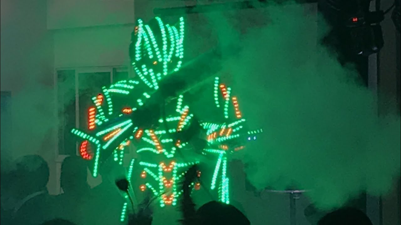 Balada com Megatron - Robô de led 2019 ( leia descrição )