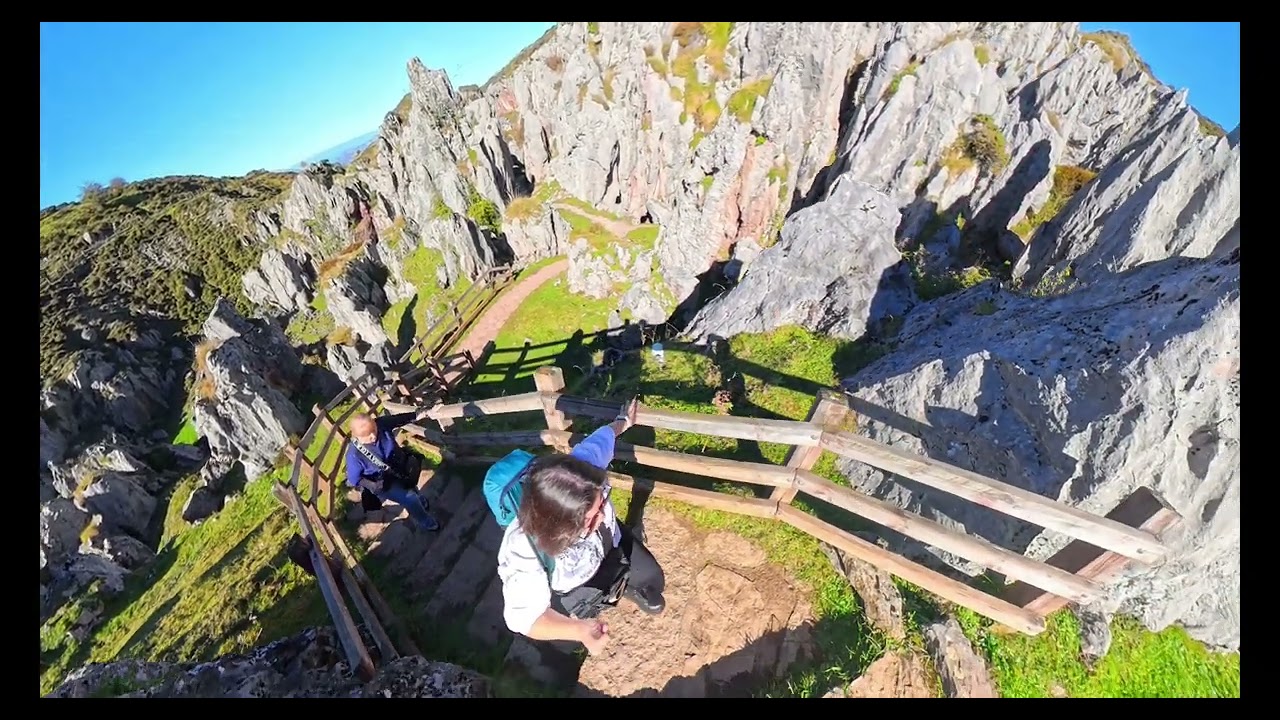 GALICIA OCTUBRE 2025 . 11  LAGOS DE COVADONGA