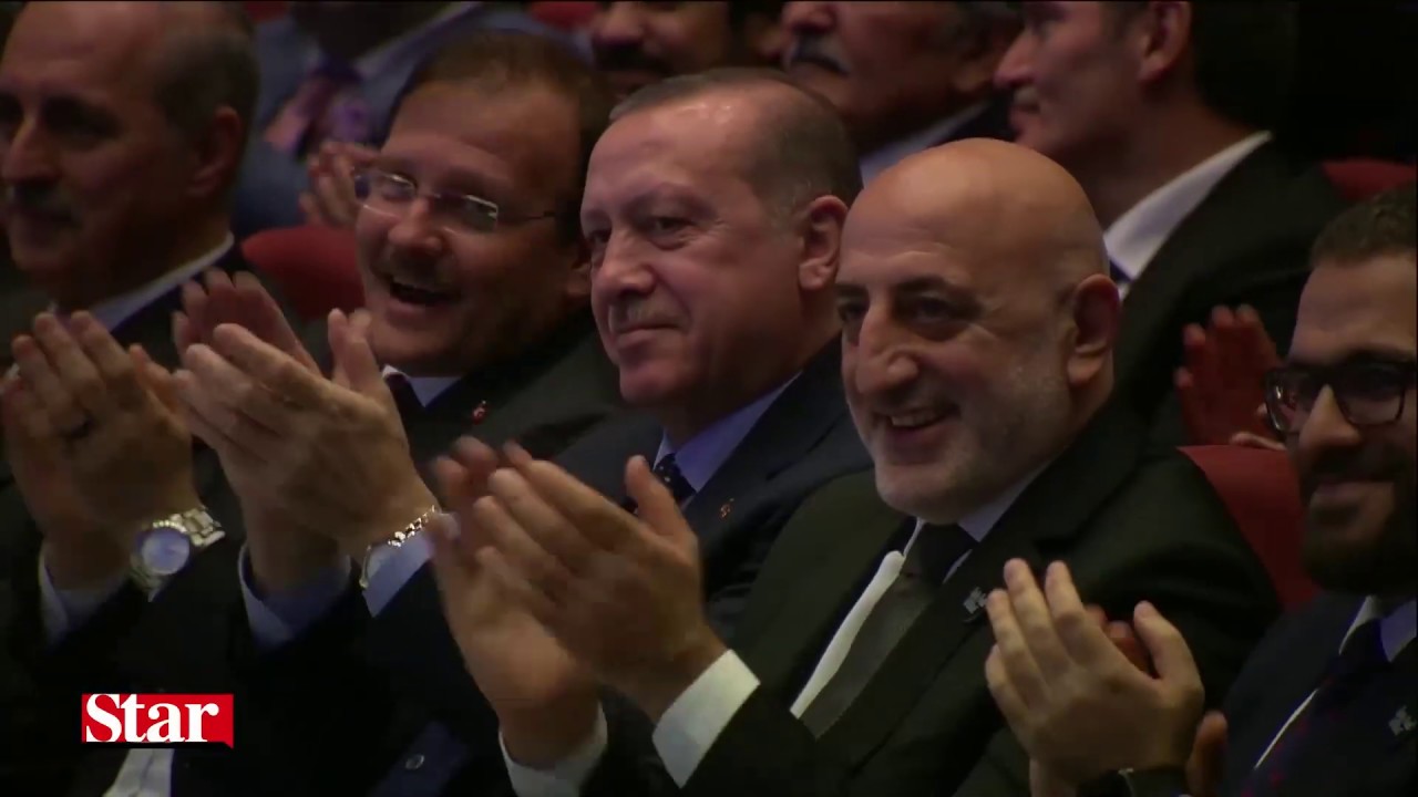 Yücel Arzen'in Necip Fazıl Ödülleri 2017'ye özel bestelediği 