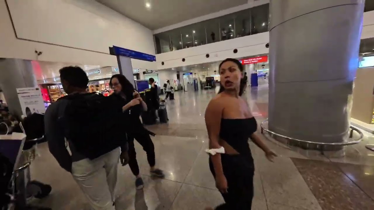 Arriving at Tan Son Nhat airport in Ho Chi Minh City at midnight