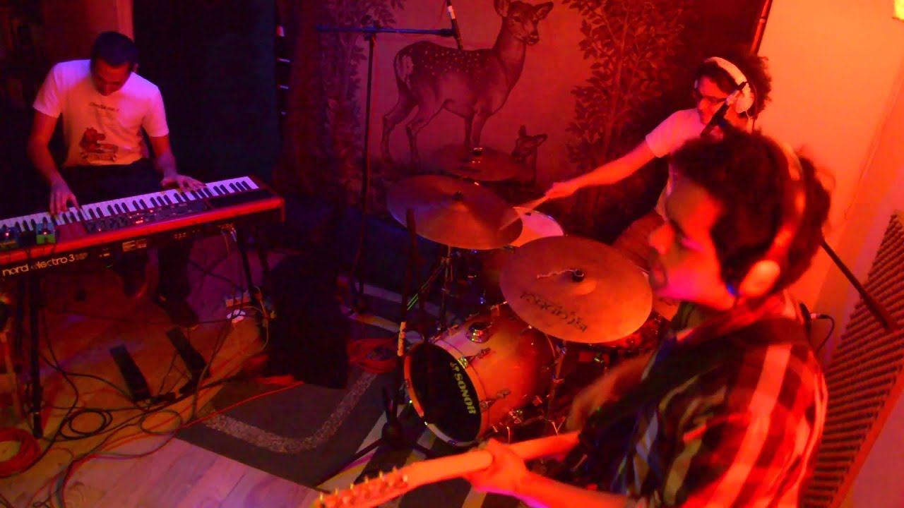 Buen Clima &middot; 1+1+1+1 (Live Session)