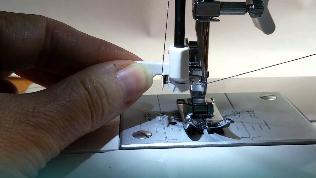 enfile aiguille pfaff e-elements 1080s