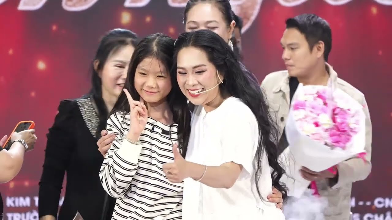 Hồng Phượng xin chân thành cảm ơn tất cả những quý vị đã đến xem và xem trực tuyến 💖💖💖