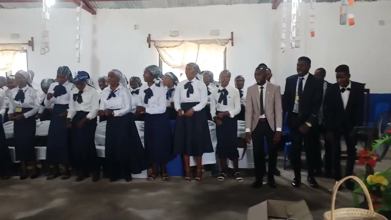 activista Cristã de Genezare coro de tema por maestro Benevolencio
