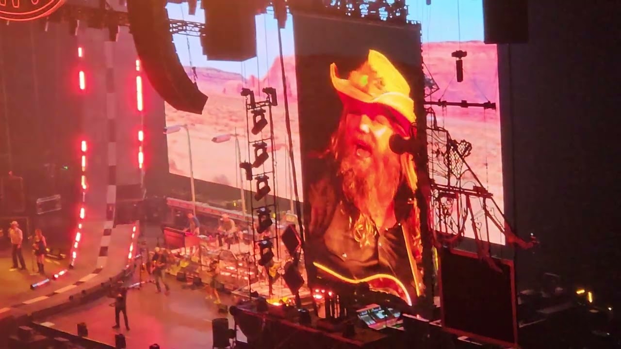 #PostMalone en concert le 03 Septembre à  La Défense Arena de Paris, invité #ChrisStapleton.