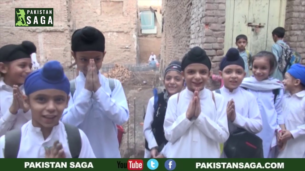 A school run by Sikh community   سکھوں کا موسیقی مدرسہ:  سکھ مت کی مذہبی روایت کا امین