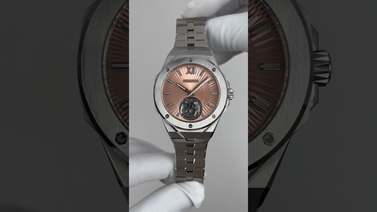 Peacock Tourbillon Watch. Plumage Gaze · Shǔ. Limited 66 Pieces. Ref. PCG0301  孔雀陀飞轮腕表 翎眸 · 曙  限量66枚
