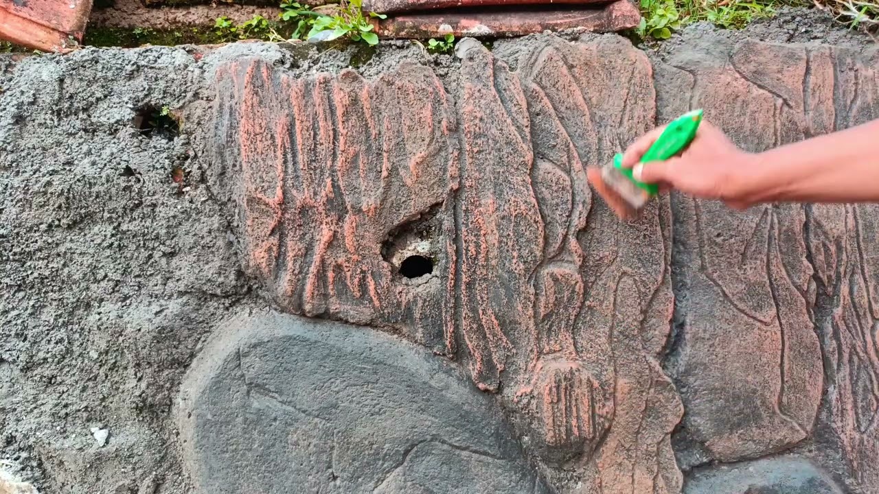 Mengecat relief tebing batu tipis #tamanrumah #art #relieftebingkolam #relief #painting