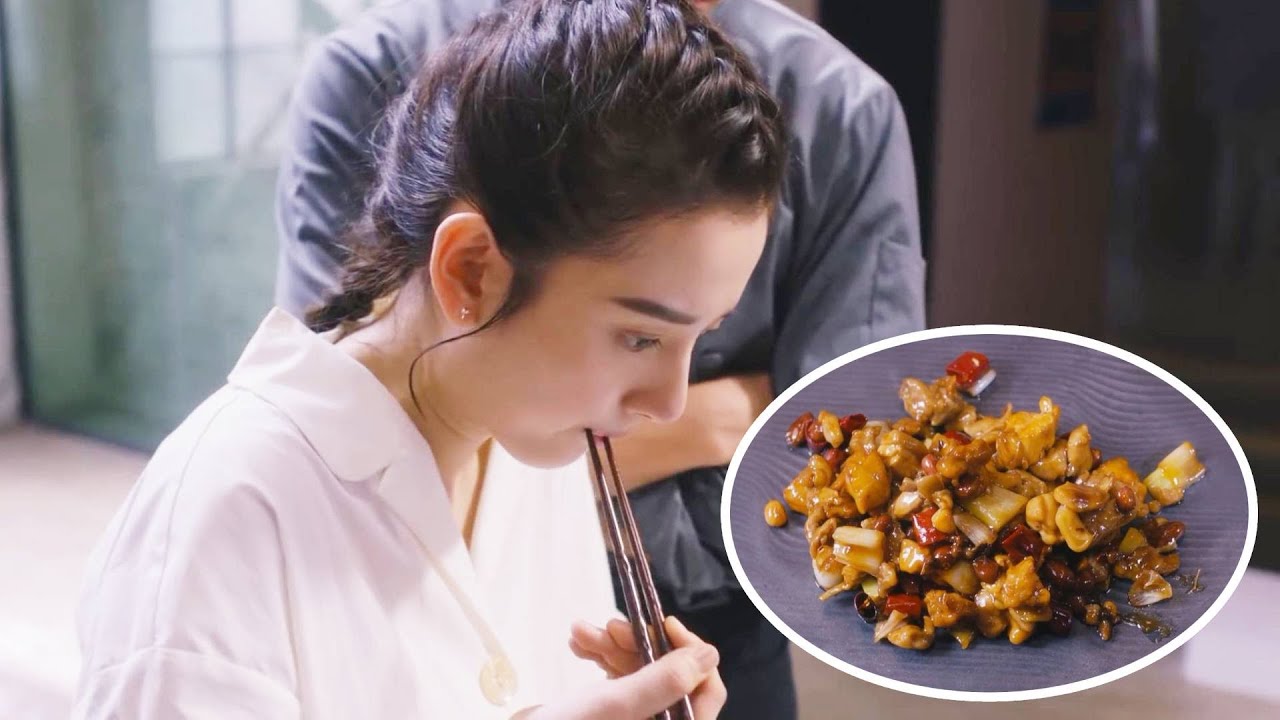Девушка нашла эксклюзивный рецепт курицы кунг -пао и помогла топ -шеф -повару решил кризис!