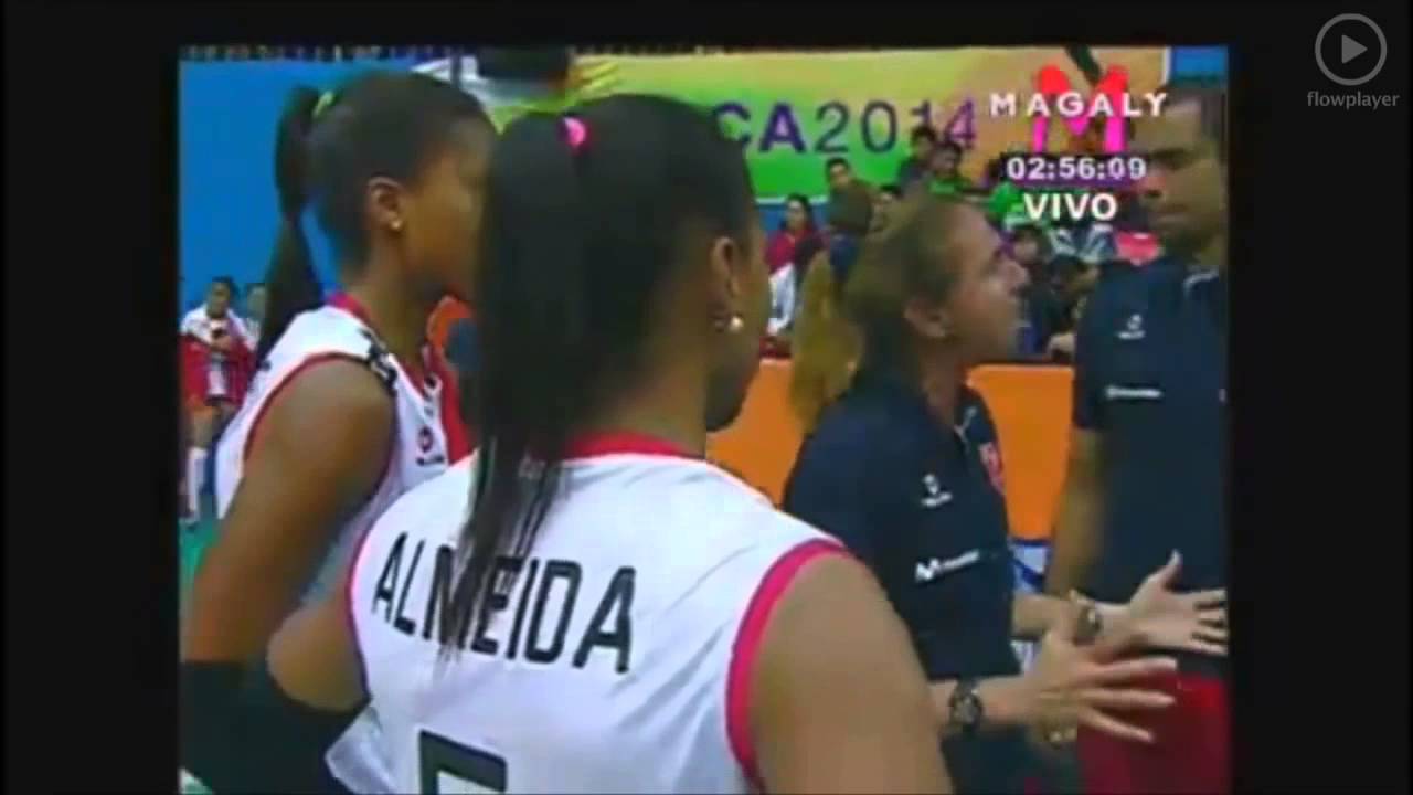 Natalia Málaga saca su 