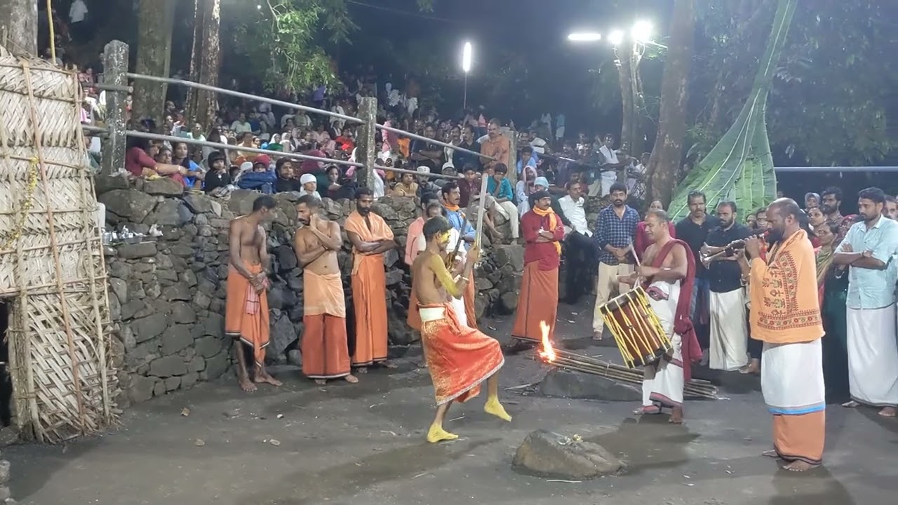 Sree Kunnathur Padi Muthappan-Komaram