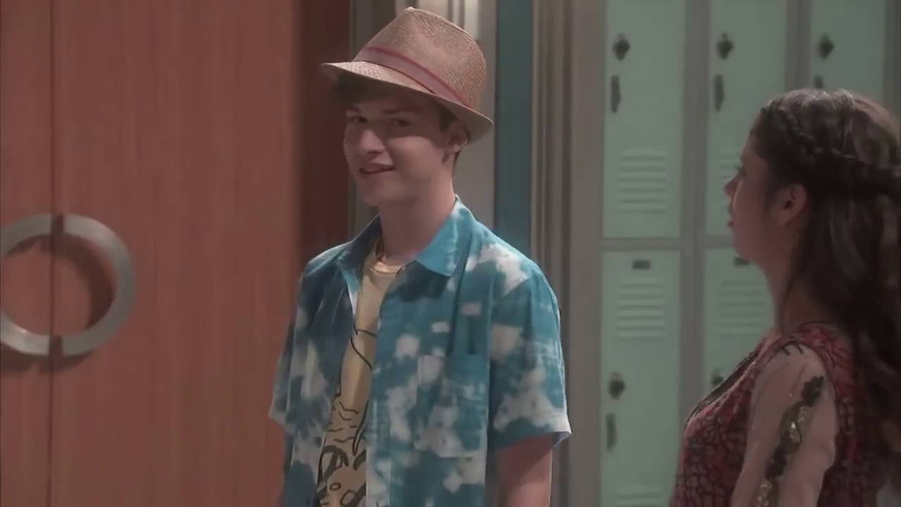 Best Friends Whenever — Bloopers
