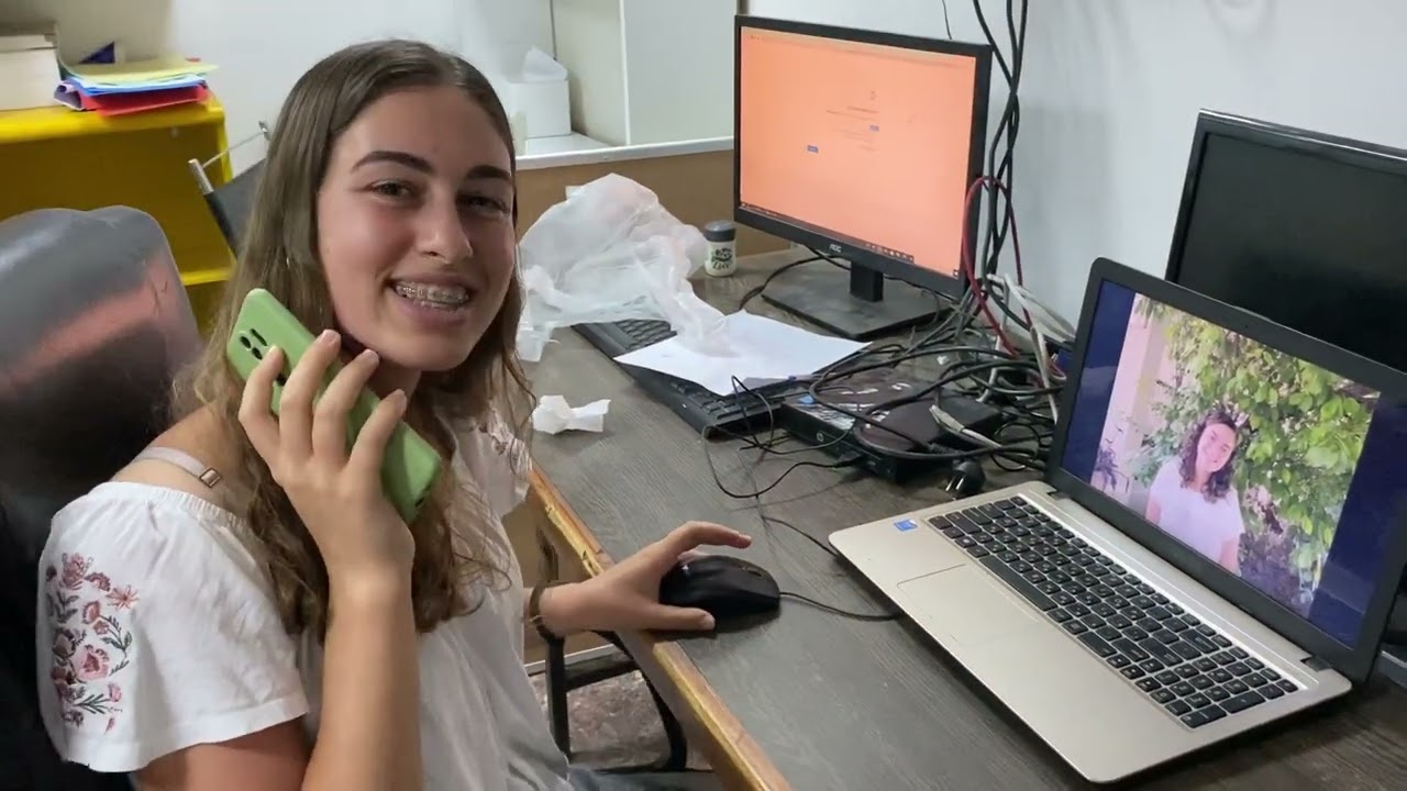 צהלי צהר י