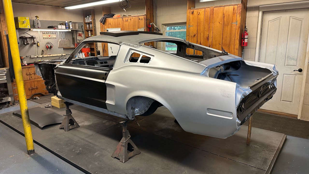 Советы по установке новых боковых панелей на Mustang 68 года!