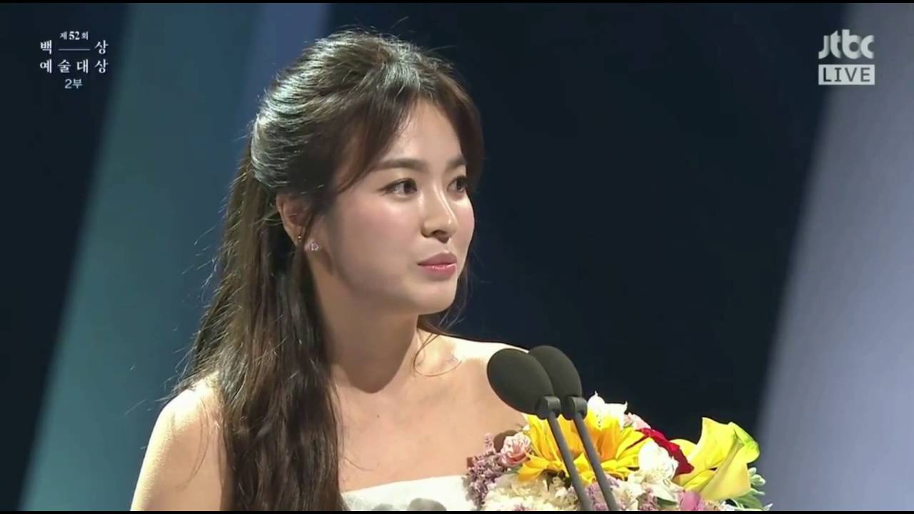 [52회 백상] 송혜교 송중기, 태양의 커플♡ 아이치이 글로벌스타상