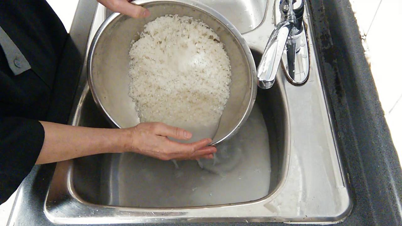 How to make Rice with a pot (not a rice cooker) ?