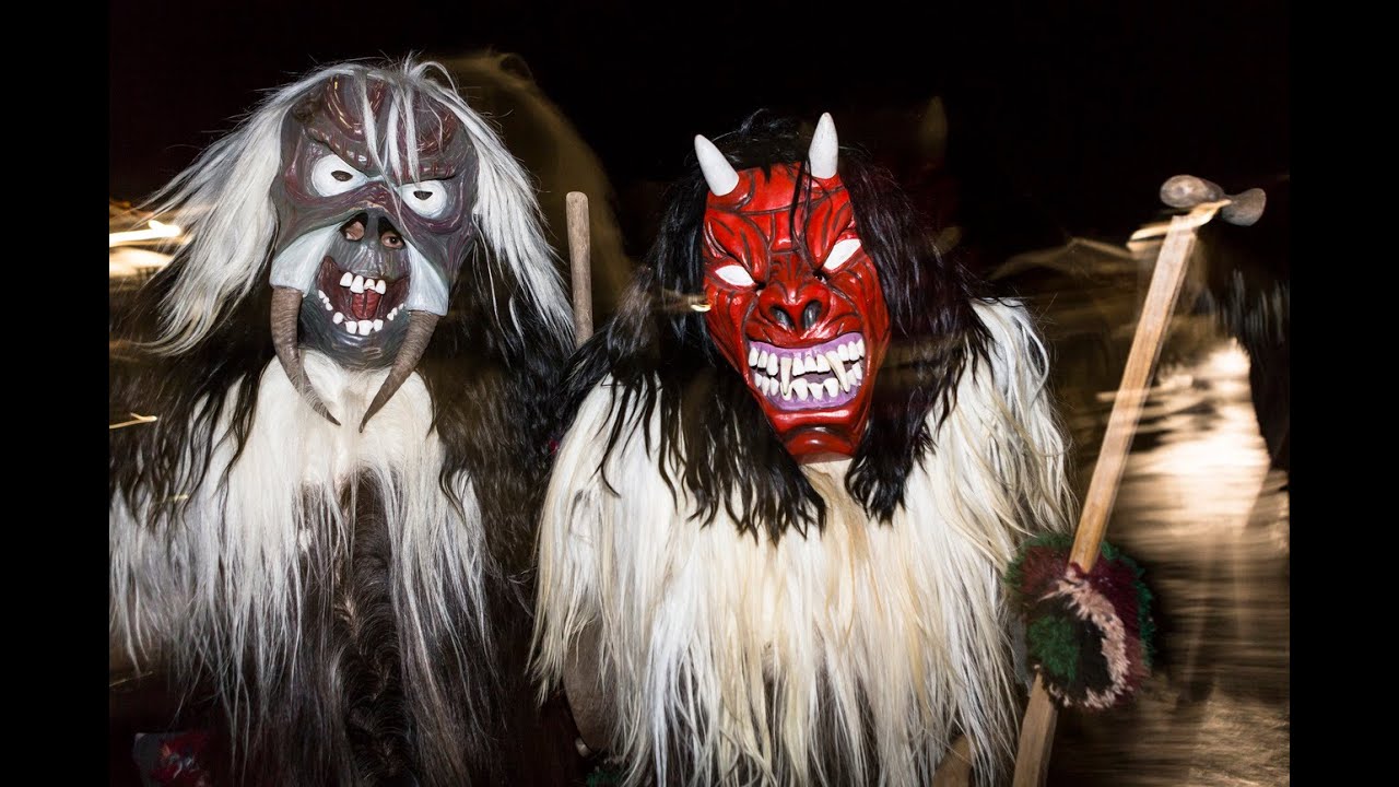 So wild treibens die Tschäggättä - Fasnacht - Lötschental - Masken - Ueli Maurer - Wallis