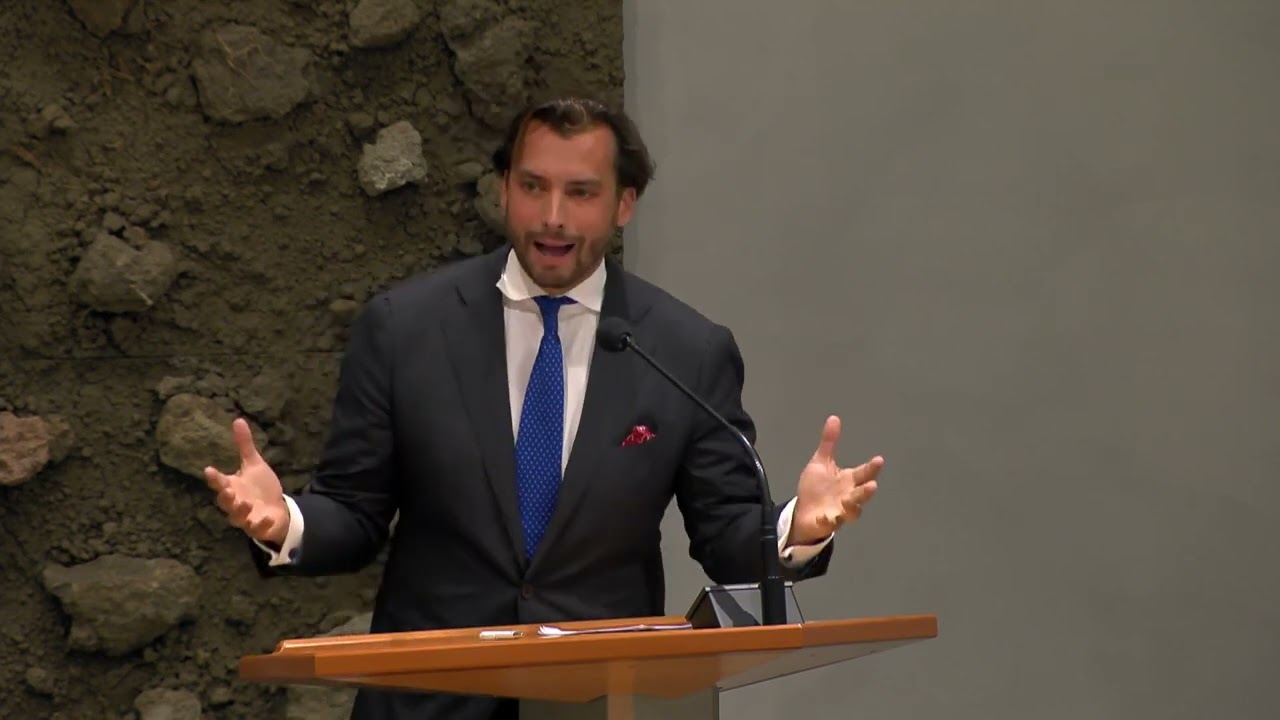 THIERRY BAUDET doet betoog, KABINET loopt weg!