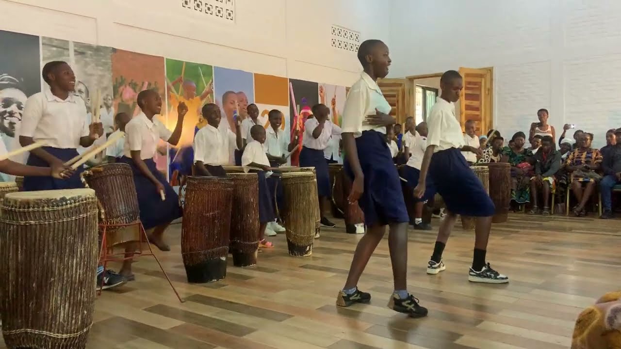 Umurishyo w'ingoma | Ingoma nyarwanda ivanze n'umucezo ugwezweho | Umuco nyarwanda