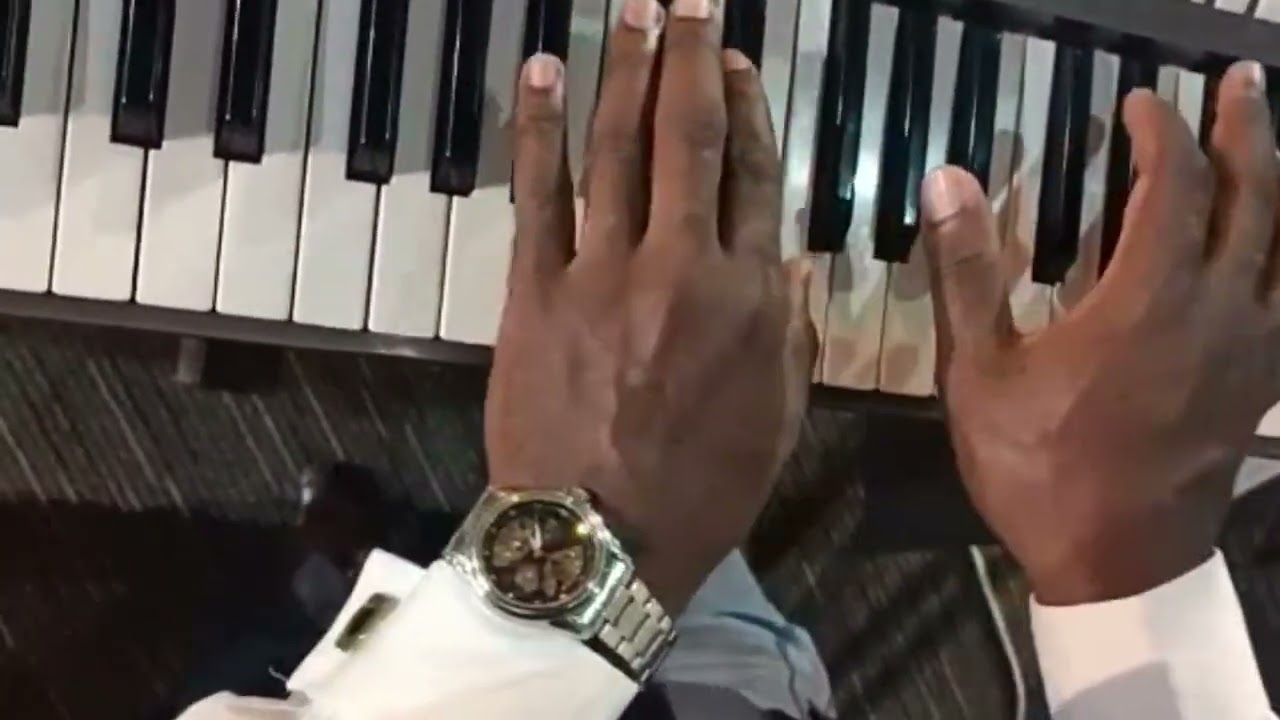 Edward Kip - Njalo // BRASS SECTION  on Keyboard