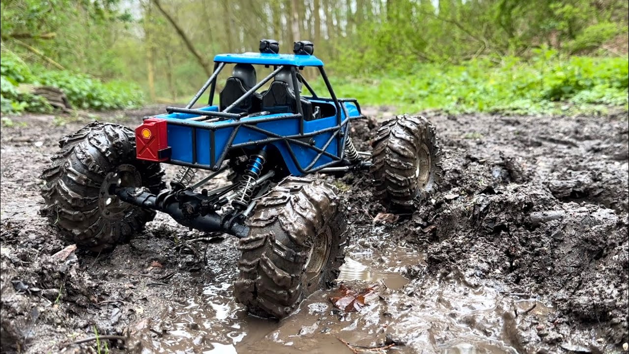 Custom Losi Crawler - Mud in the woods