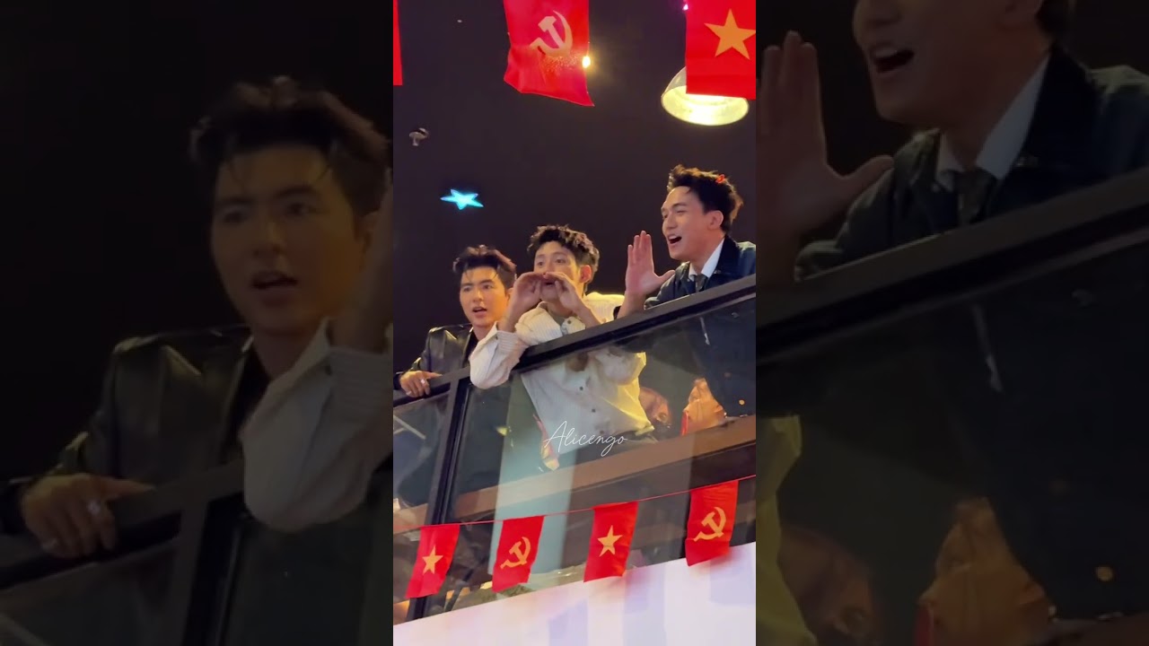 Giao lưu đoàn phim Mưa Đỏ ở Cinestar