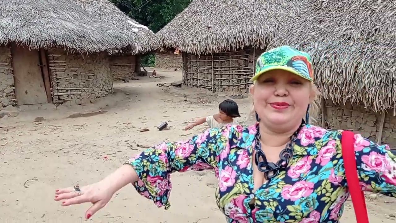 INDIGENAS KOGUIS SU CULTURA EN TUNGUEKA - COLOMBIA