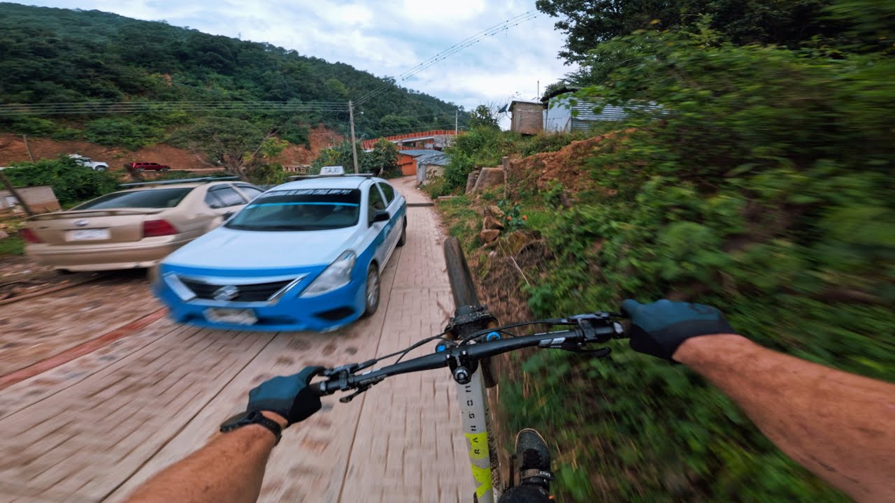 Mountain Bike Oaxaca Mexico // Coyote Aventuras