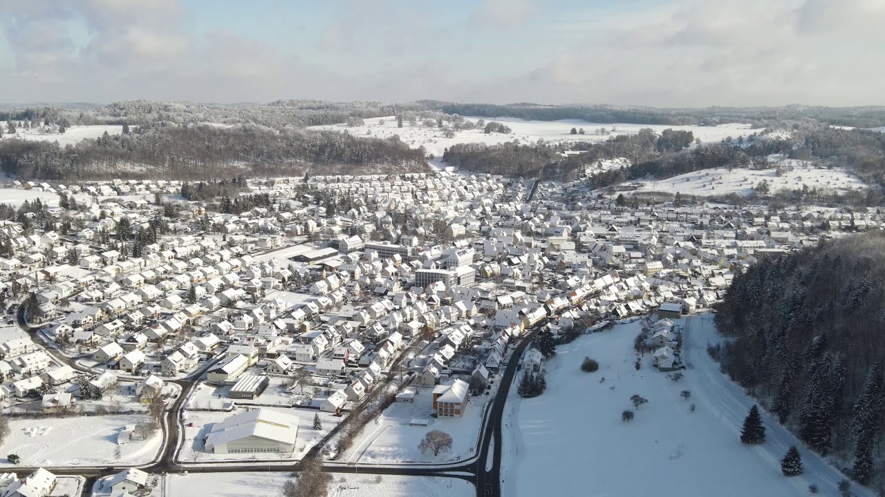 4K-Flying over Albstadt in winter