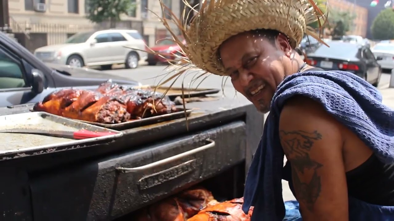 Ángel Jiménez salió del bajo mundo y convirtió su Lechonera entre los mejores restaurantes de NY
