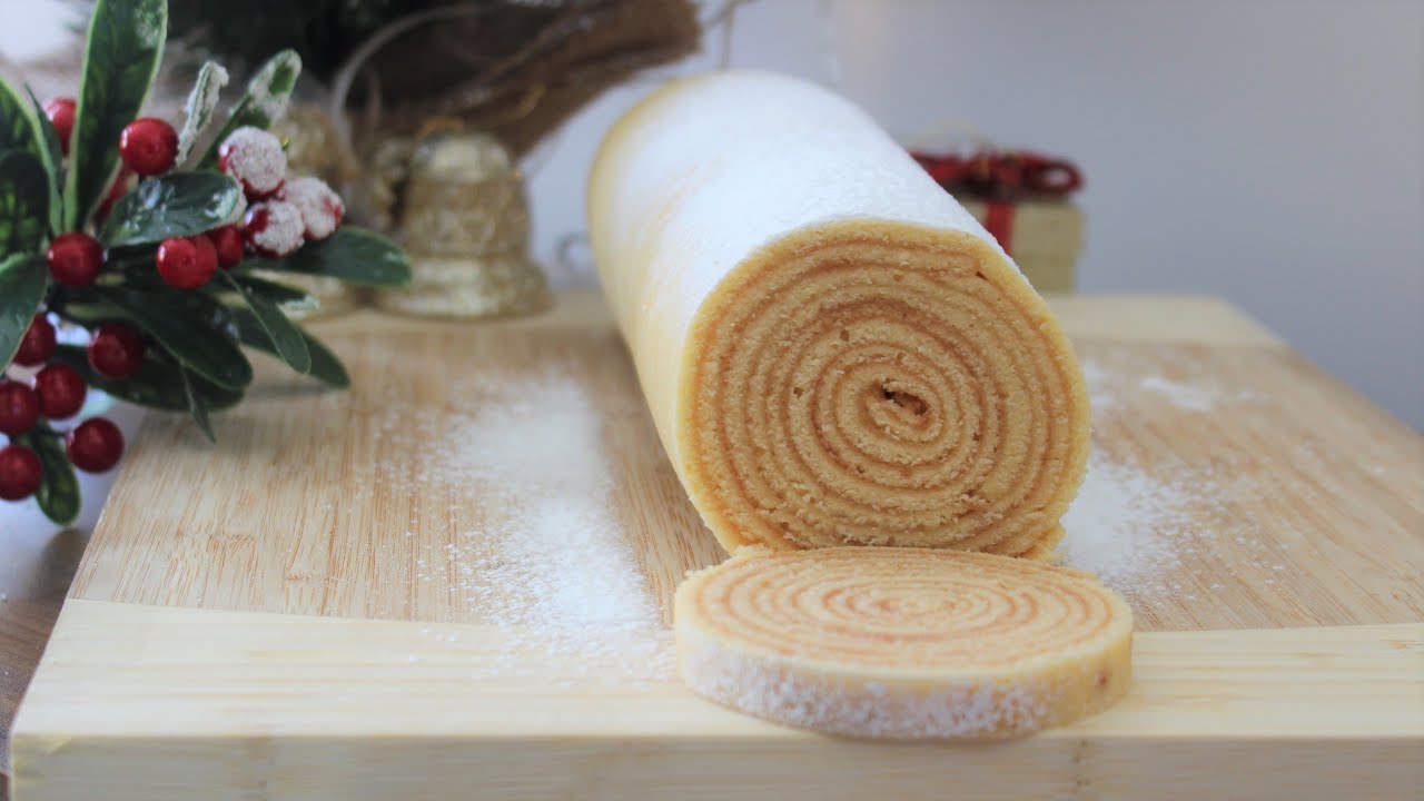 Brazilian Guava Roll cake/ Bolo Rolo/ Monica Wada