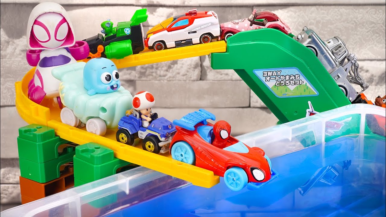 Tomica Running Test ☆ Many Mini Cars Roll Down A Gentle Ramp Into Blue Water ♪ No Talking