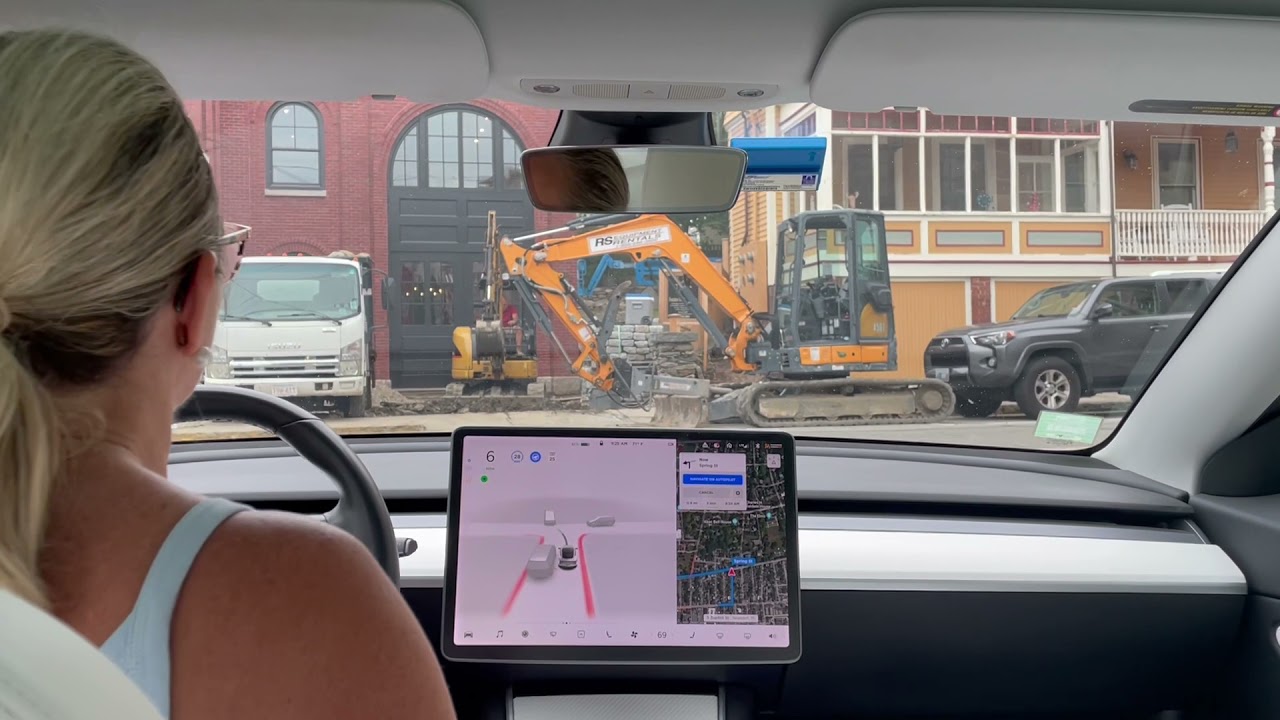 FSD Beta V10.0.1 First Drive on test loop - only small improvements.