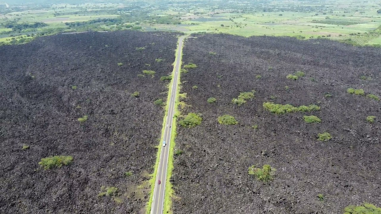 Lava del volcán del Ceboruco, drone. Piedra volcanica, Nayarit México