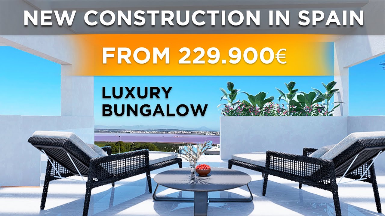 Property in Spain 🌴 Luxury bungalow with views of the Laguna Rosa in Los Balcones, Torrevieja
